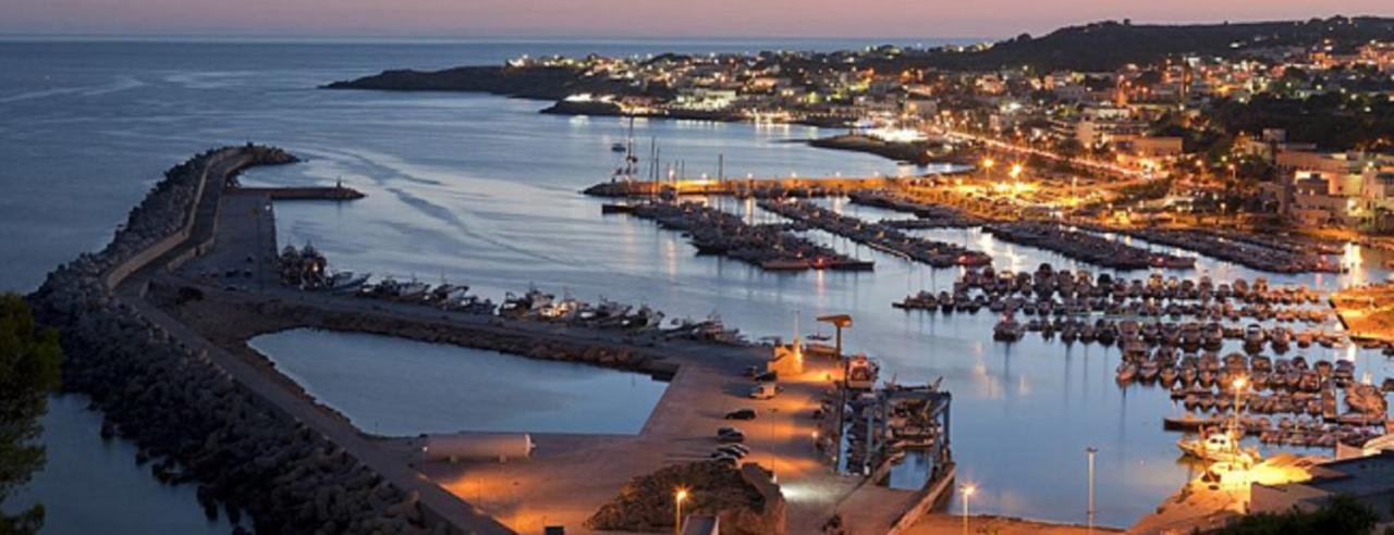 Casa Vacanze Orlando - Con Veranda Vista Mare A 200M Dal Mare Santa Maria di Leuca Luaran gambar